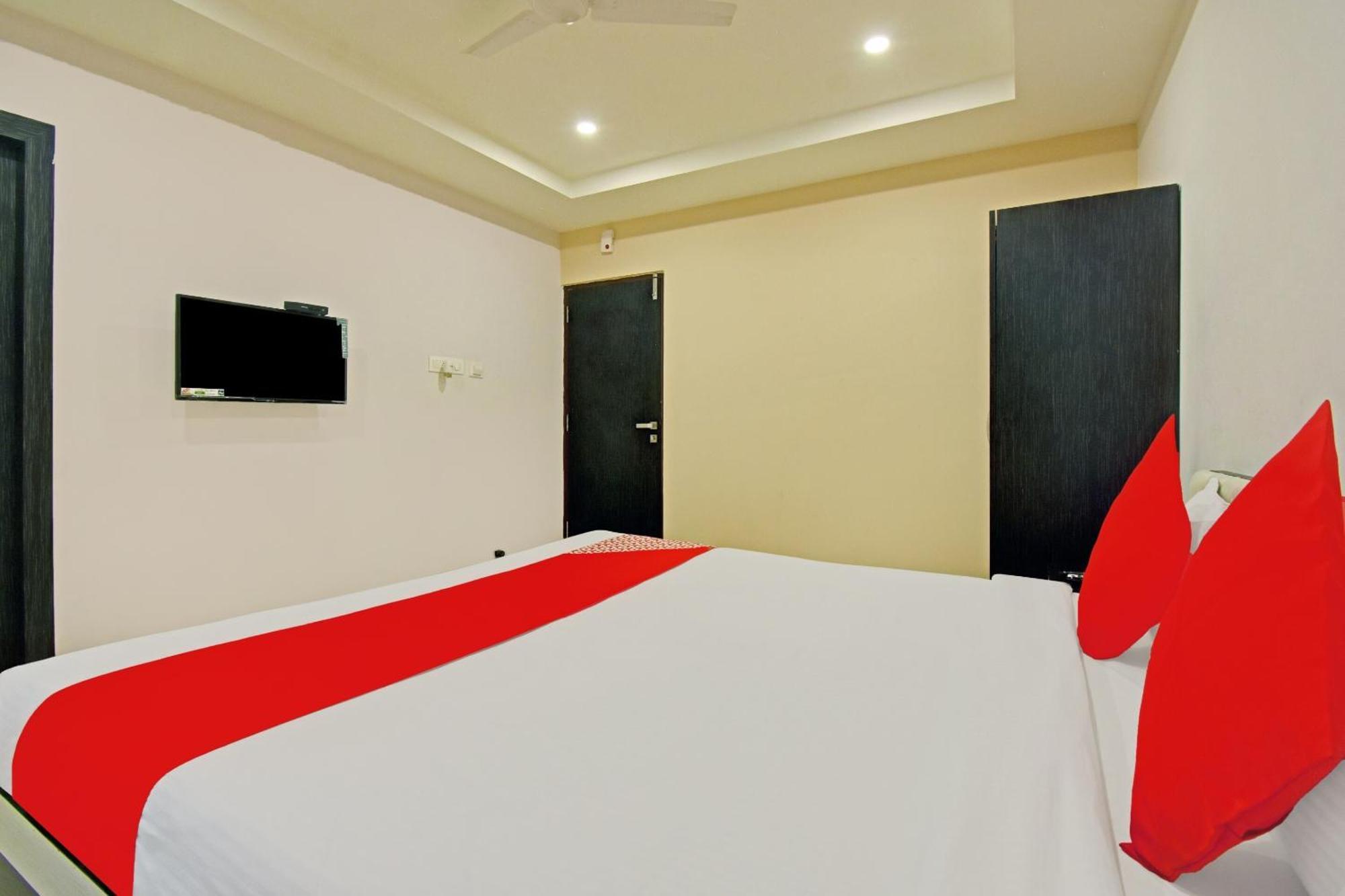 Hotel O Newtown Galaxy Panchuria Екстериор снимка